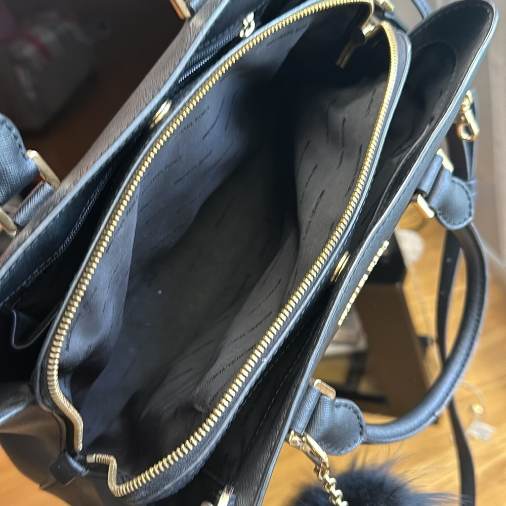 Michael Michael Kors black purse with Pom Pom - Picture 3 of 8